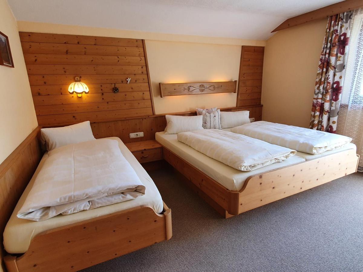 Gaestehaus Tirolergruss Pettneu am Arlberg Bagian luar foto